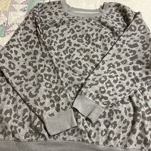 3x Old Navy Sweatshirt. Ocelot print.